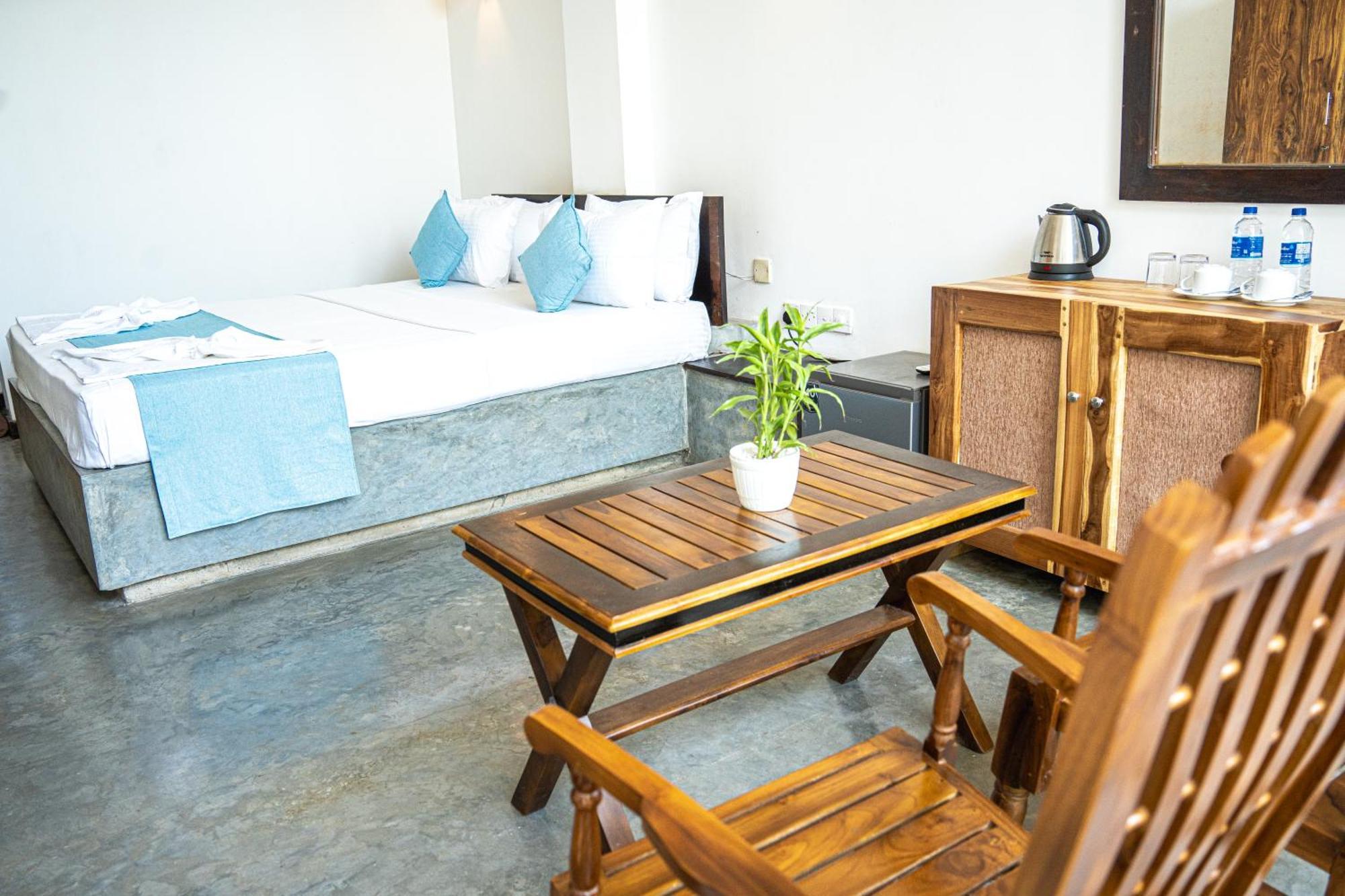 Hotel Cocos à Midigama-Est Extérieur photo