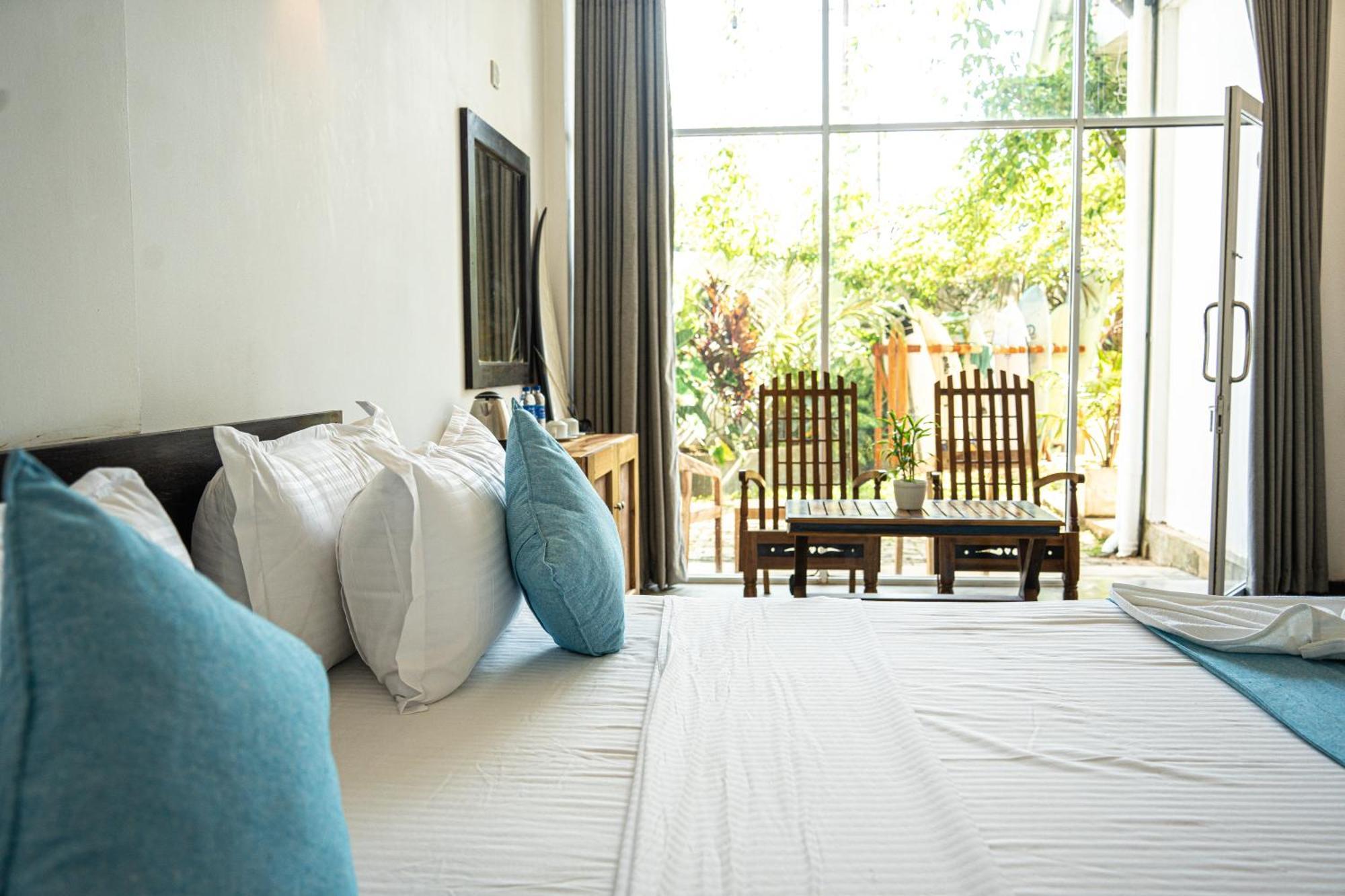 Hotel Cocos à Midigama-Est Extérieur photo