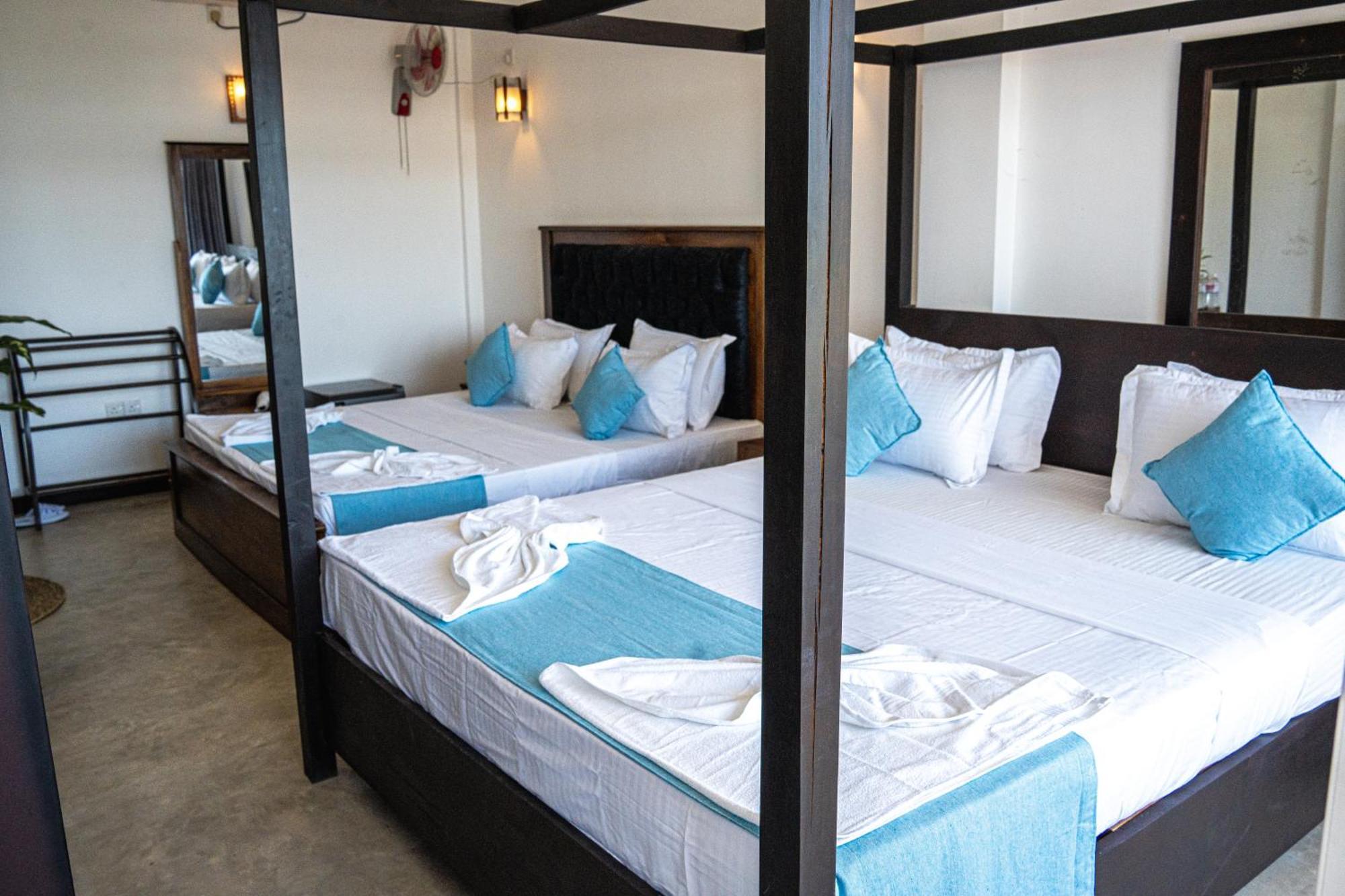 Hotel Cocos à Midigama-Est Extérieur photo