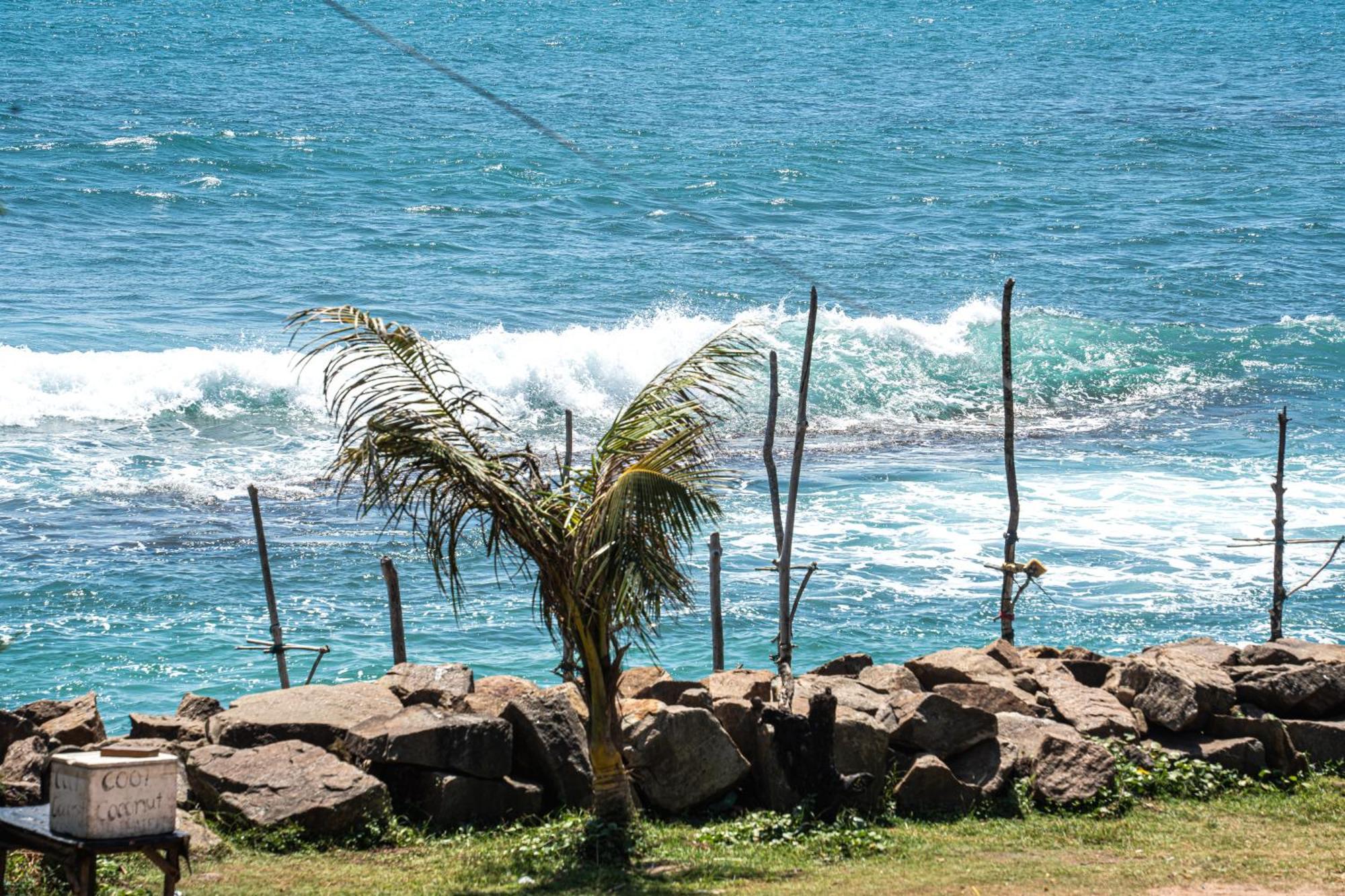 Hotel Cocos à Midigama-Est Extérieur photo