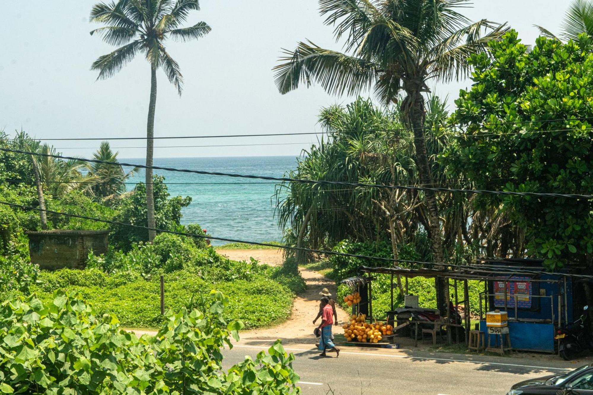 Hotel Cocos à Midigama-Est Extérieur photo